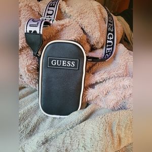 Guess crossbody phone bag